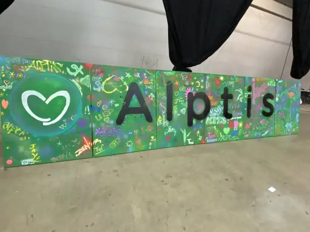 Une fresque participative géante chez ALPTIS